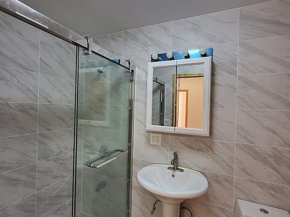 5th image of 62 Bay 38th St Floor 2