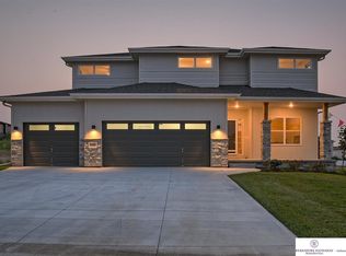 6715 S 199th Ave, Omaha, NE 68135