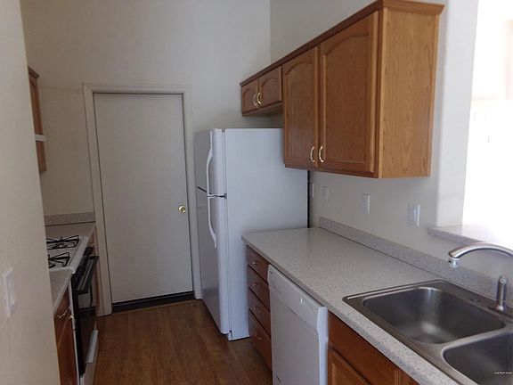 4th image of 4620 McClintock Cir APT C