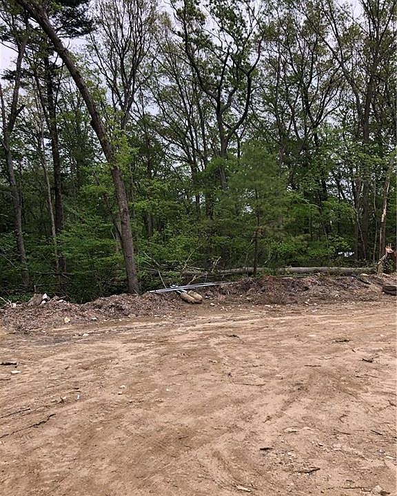 2nd image of 55 Smith Ave