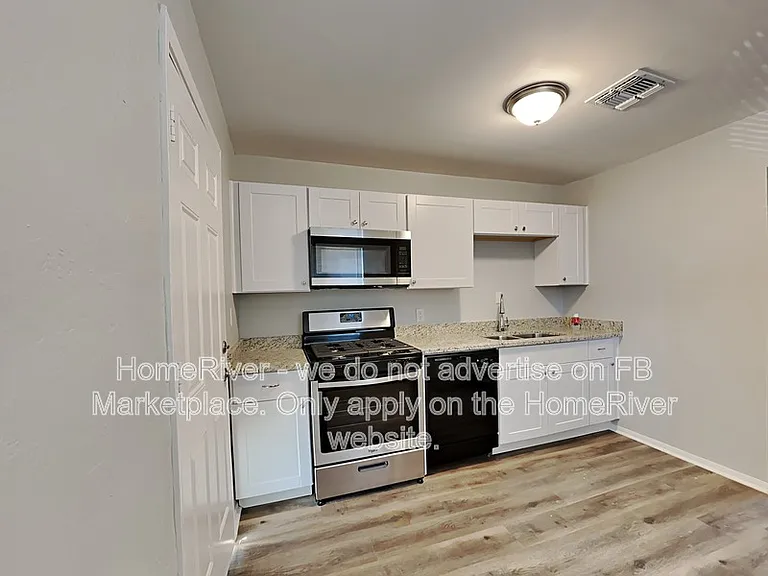 2216 W Minnezona Ave — Photo 6