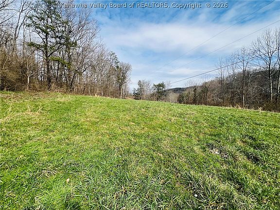 5th image of 7898 Garfield Rd