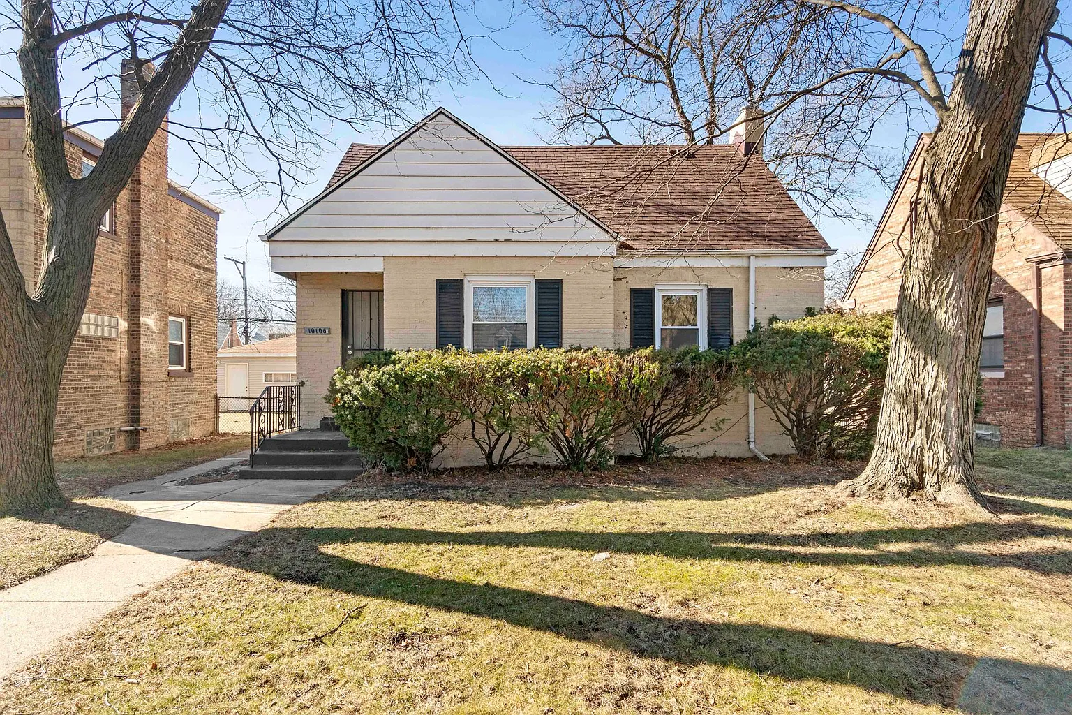 10106 S Yates Blvd photo 1