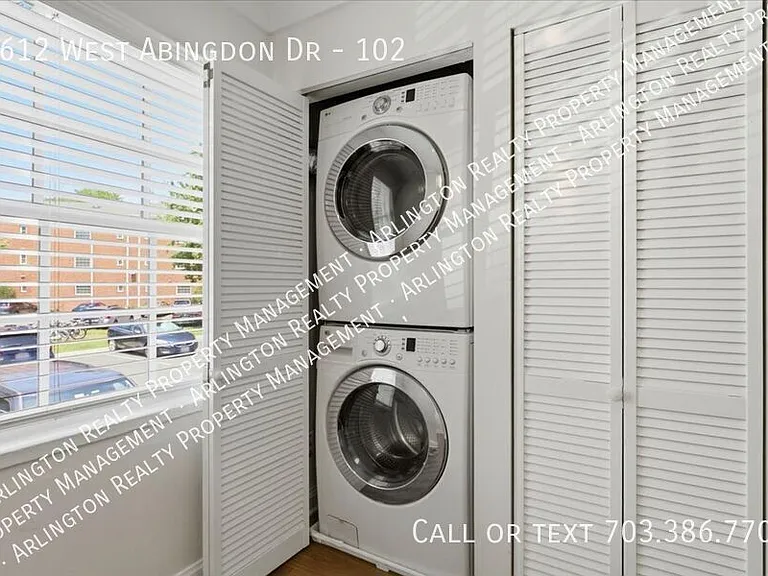1612 W Abingdon Dr #102 — Photo 4