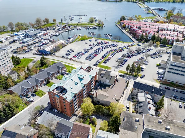 2 Bay St #202, Kingston, ON K7K 6T7