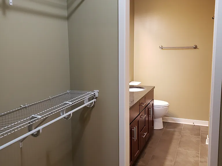 510 E 9th St #203 — Photo 9