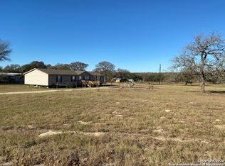 135 Rolling Hills Dr, La Vernia, TX 78121