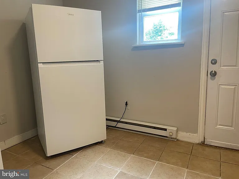 412 E Walnut Ln #3 — Photo 17