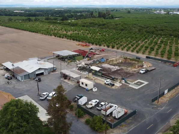 Star Ave, Waterford, CA 95386