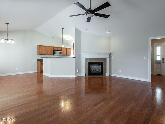 4th image of 1908 Stone Wood Dr
