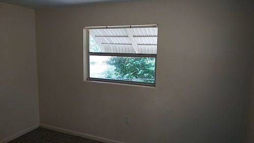 4th image of 17 S Lee St