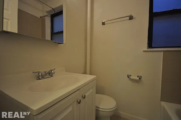 Rented by REAL New York | media 20