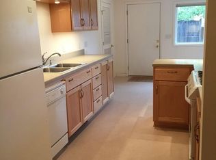 94 W 24th Pl, Eugene, OR 97405