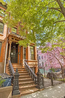 Rented by Compass | media 12