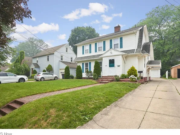 1120 Avon St, Akron, OH 44310