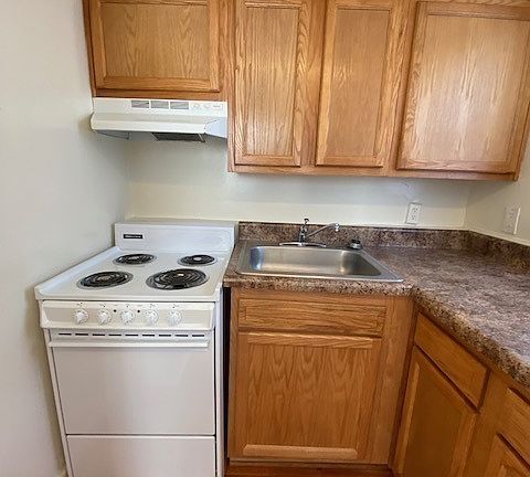 2nd image of 1708 Tyler St