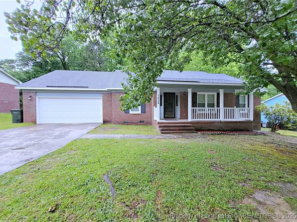 1228 Butterwood Cir, Fayetteville, NC 28314