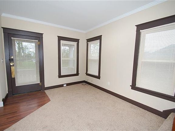 5th image of 1111 McKinney Ave