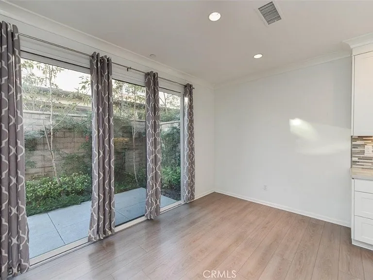 229 Rodeo — Photo 12
