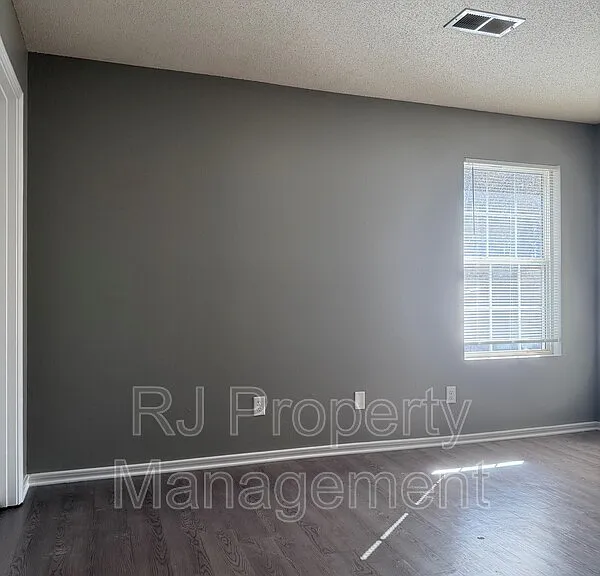 4817 Royal Run Dr — Photo 19
