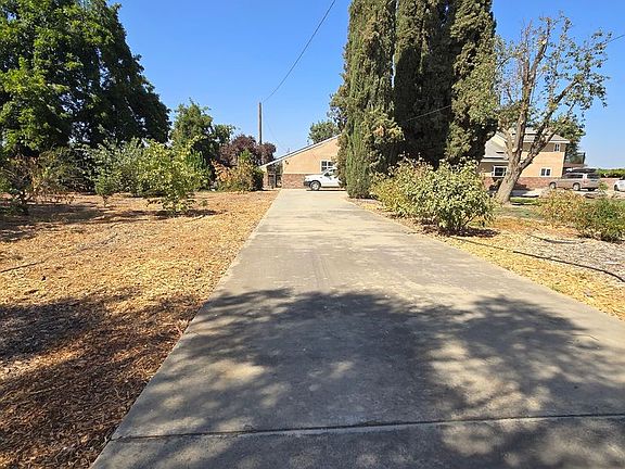 4th image of 14652 Grangeville Blvd