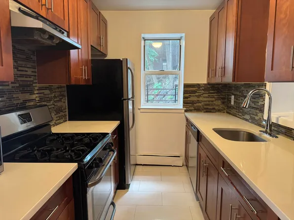 3401 Riverdale Avenue image 3 of 8