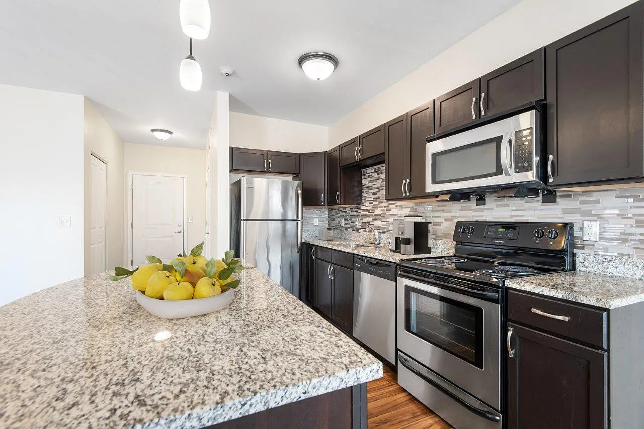 Ethan Pointe Apartment Homes — Photo 1