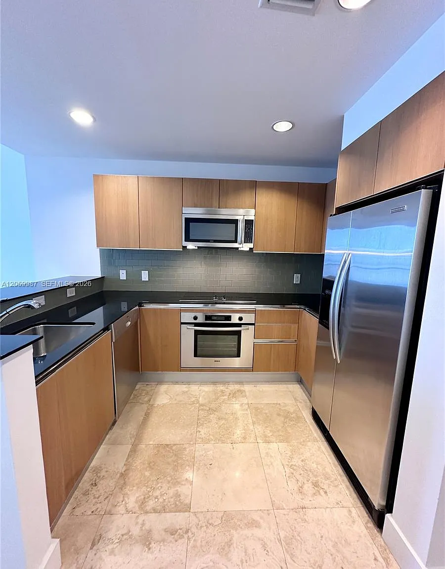 1060 Brickell Condo — Photo 2