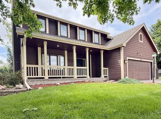 110 Fleetwood Dr, Papillion, NE 68133