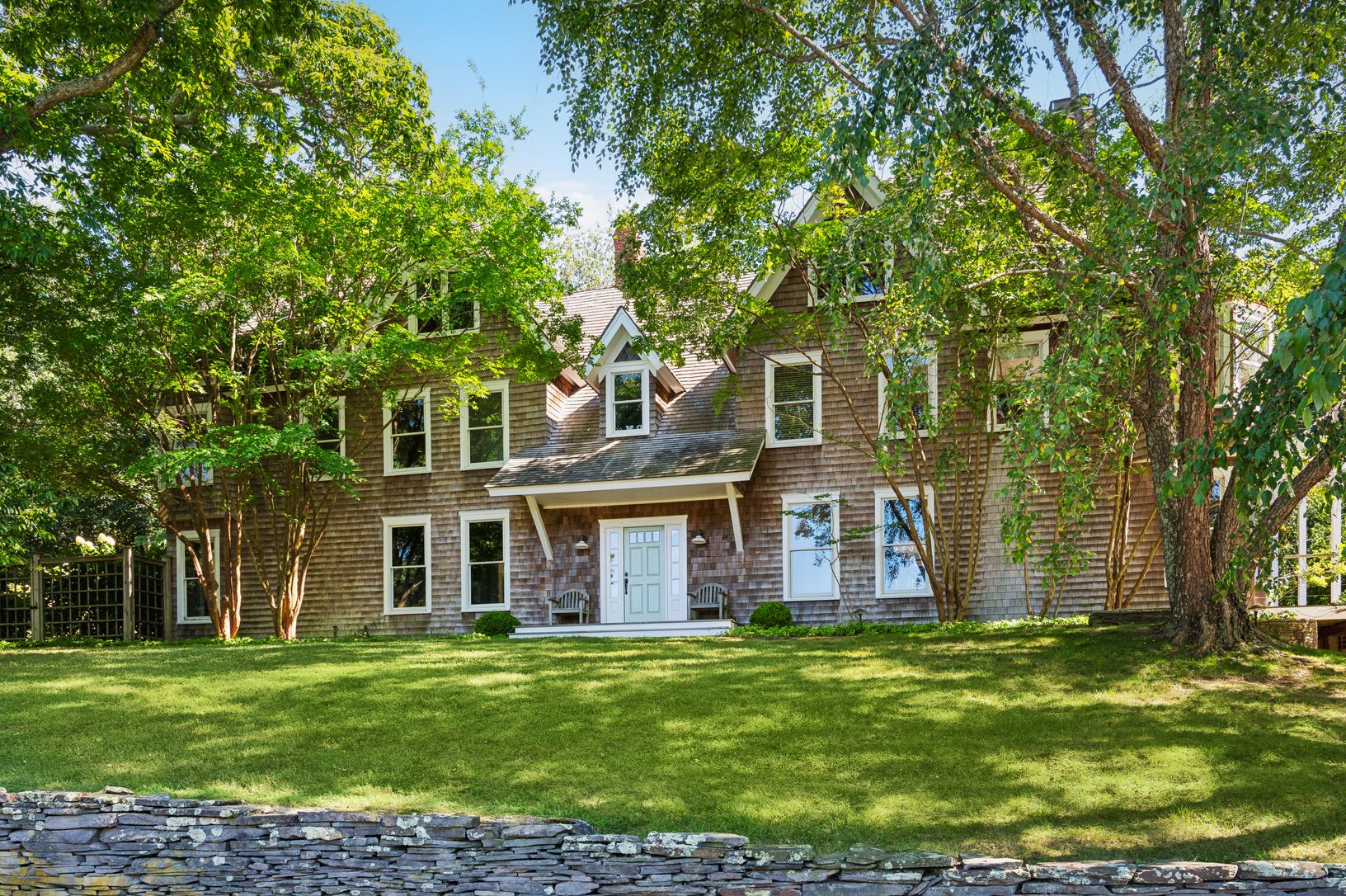  Classic Architecture with modern ease