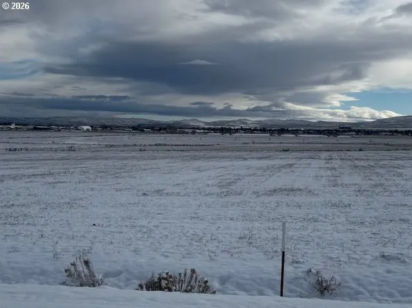 2 W Campbell Loop, Baker City, OR 97814