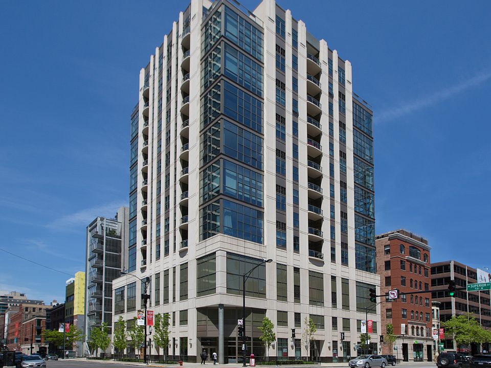 1st image of 150 W Superior St APT 1204