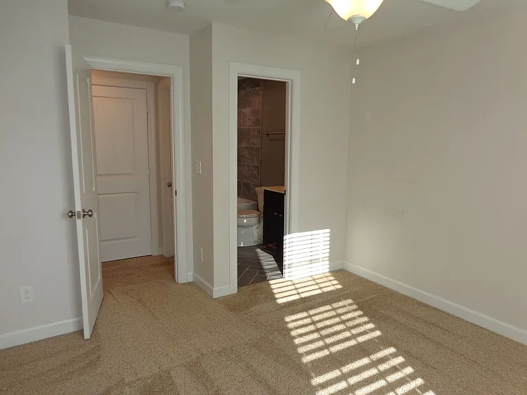 1209 Gunn Hall Dr — Photo 22