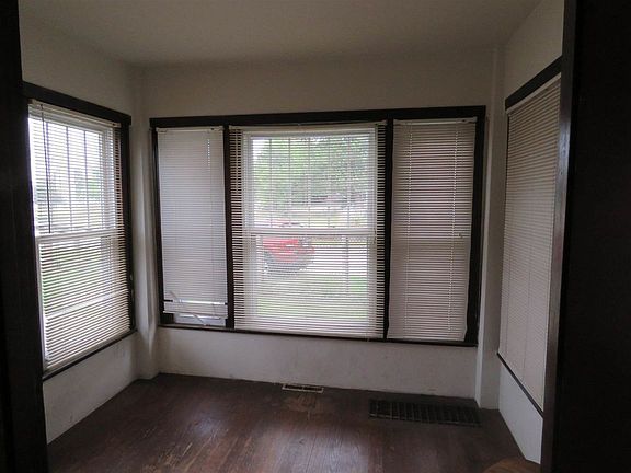 5th image of 239 La Salle St