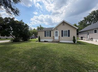 19820 E Forteen Mile Rd, Roseville, MI 48066