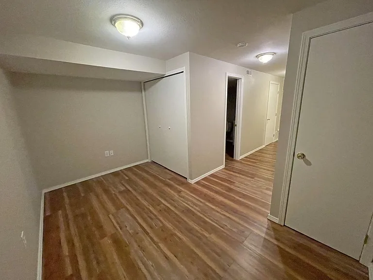 3426 Queen Anne Way — Photo 22