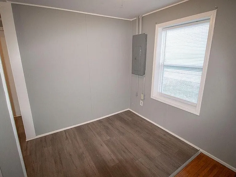1507 W Worley St — Photo 11