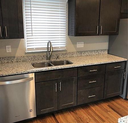 3rd image of 5516 Clark Ave