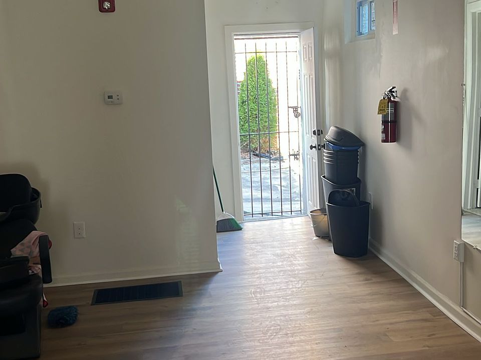 2nd image of 5824 Torresdale Ave