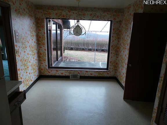 3rd image of 3264 Rocky River Dr