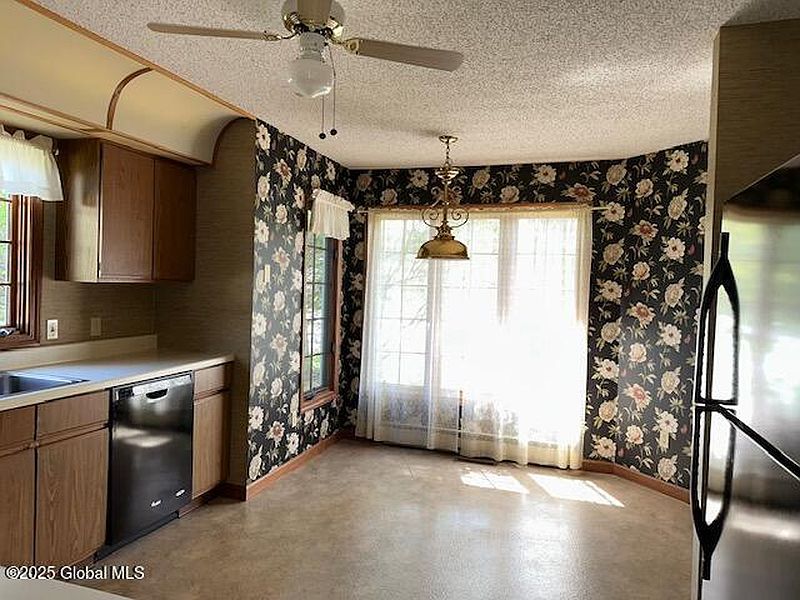 4th image of 23 Standish Drive