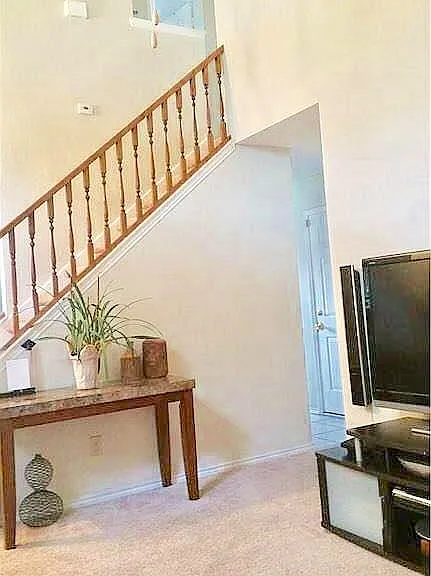 457 Leisure Ln — Photo 4