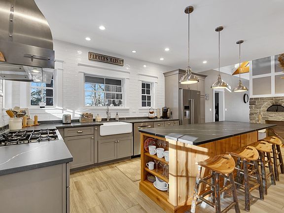 4th image of 11 Deer Path Lane