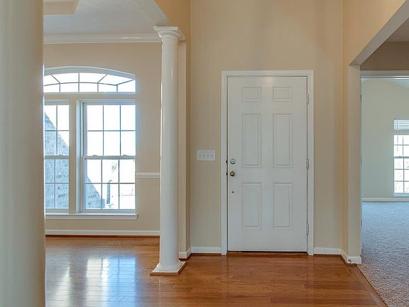 4th image of 8479 Beautiful Valley Dr