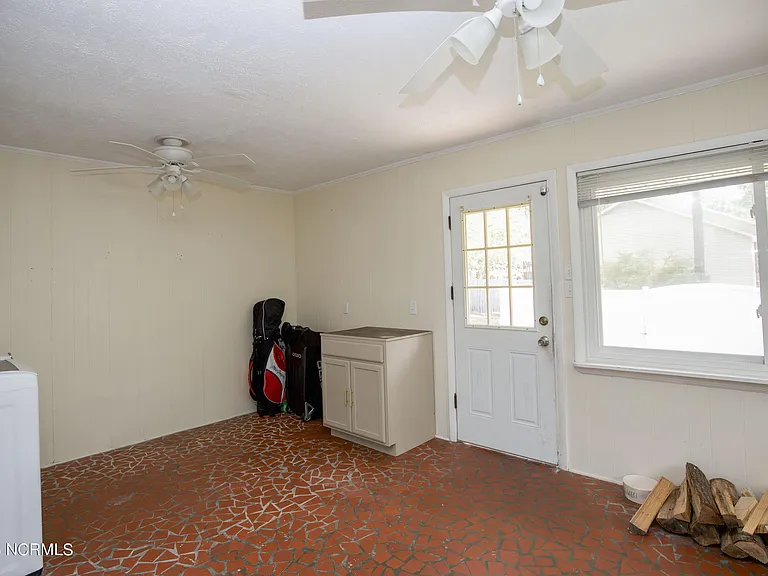 1000 Robinwood Rd — Photo 44