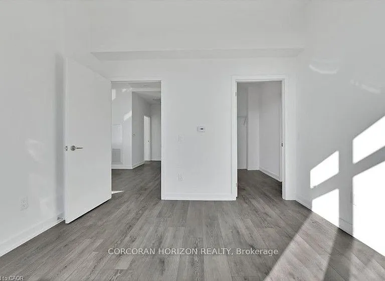 55 Duke St W #2508 — Photo 9