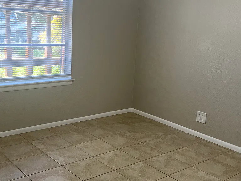 7911 Riata Ave — Photo 22