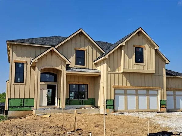 8718 N Farley Ave, Kansas City, MO 64157