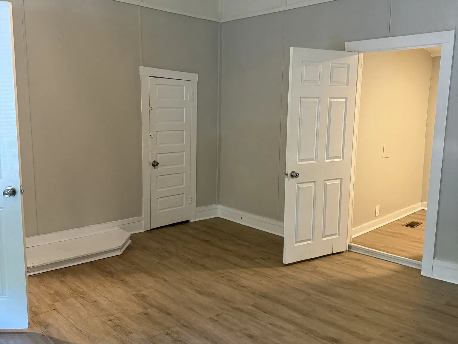 1203 Troup Street - 1 — Photo 2
