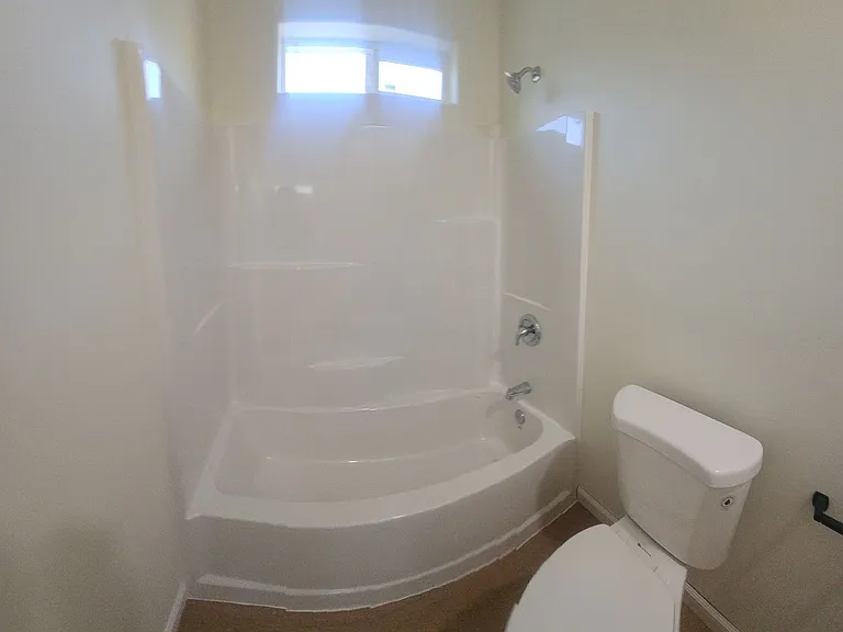 550-554 556 Foothill Blvd — Photo 103